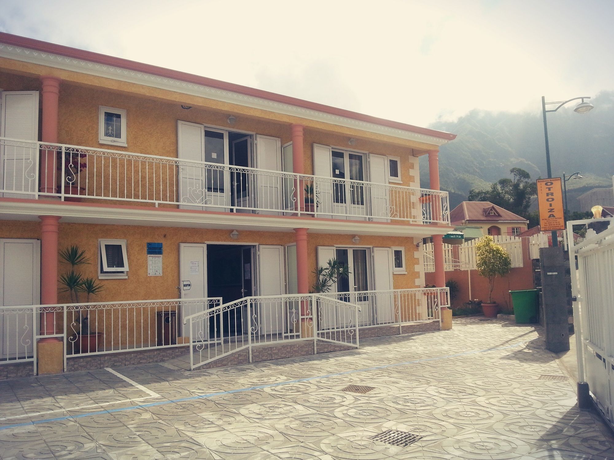 Residence Hoteliere Otroiza Силао Экстерьер фото